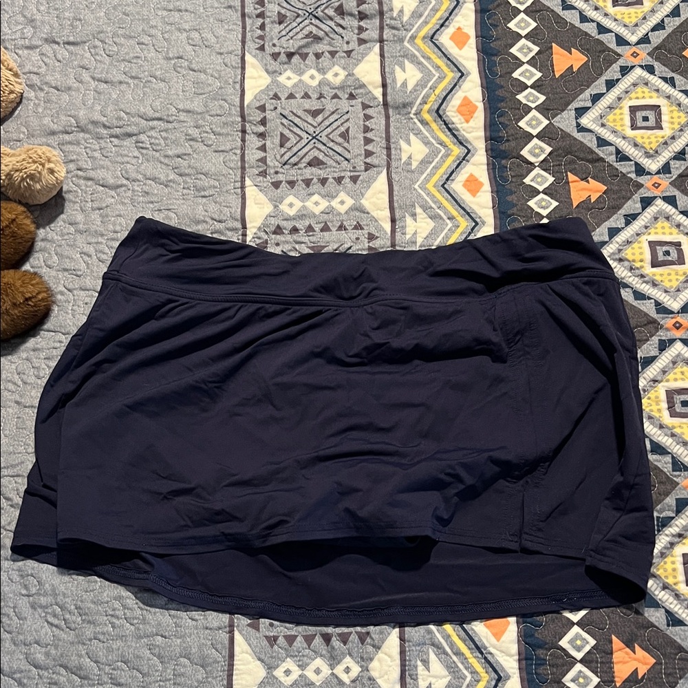 Lands' End Navy and Black Skort